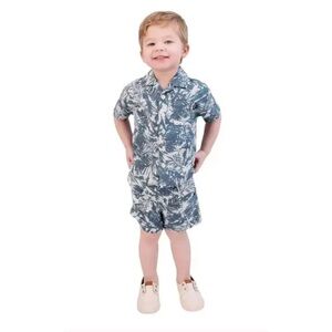 DKNY Baby Boys 2 Piece Cabana Shirt and Shorts in Size 9 Months